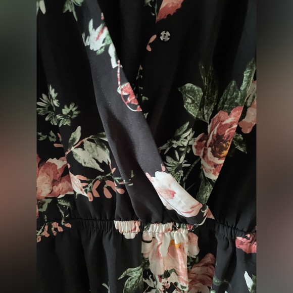 2/30$ all dresses - Picture 5 of 6